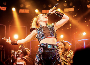 INTERVIEW: Vicki Manser chats to us about the impact SIX has had on her & what she really thinks of the Queendom